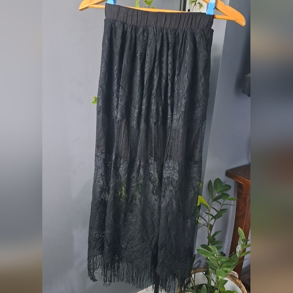 🌸 XS Midnight Hour Goth Wear lace Skirt CS - Picture 2 of 6